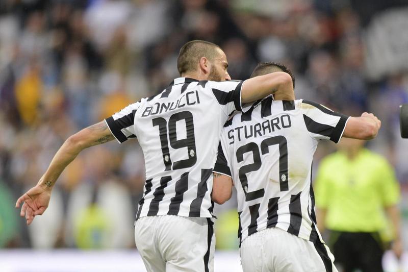 Juventus, doppia tegola. Bonucci: 2 mesi out. Dani Alves 3