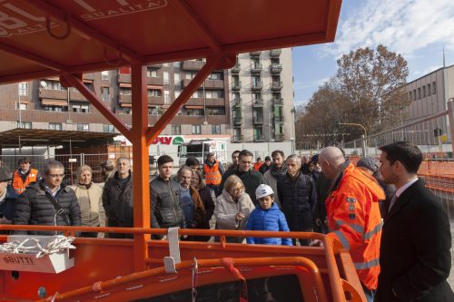 Mobilità, oltre 500 milanesi al primo Open Day in Piazza Frattini Mobilità, oltre 500 milanesi al primo Open Day in Piazza Frattini