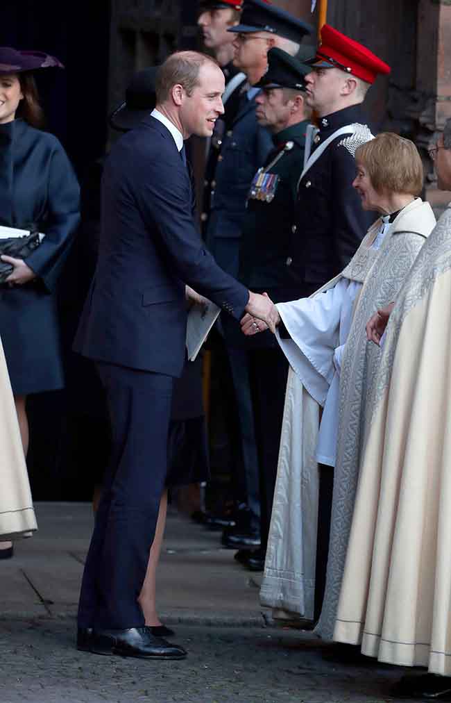Kate Middleton, abito “riciclato” alla cerimonia funebre. FOTO Kate Middleton, abito “riciclato” alla cerimonia funebre. FOTO