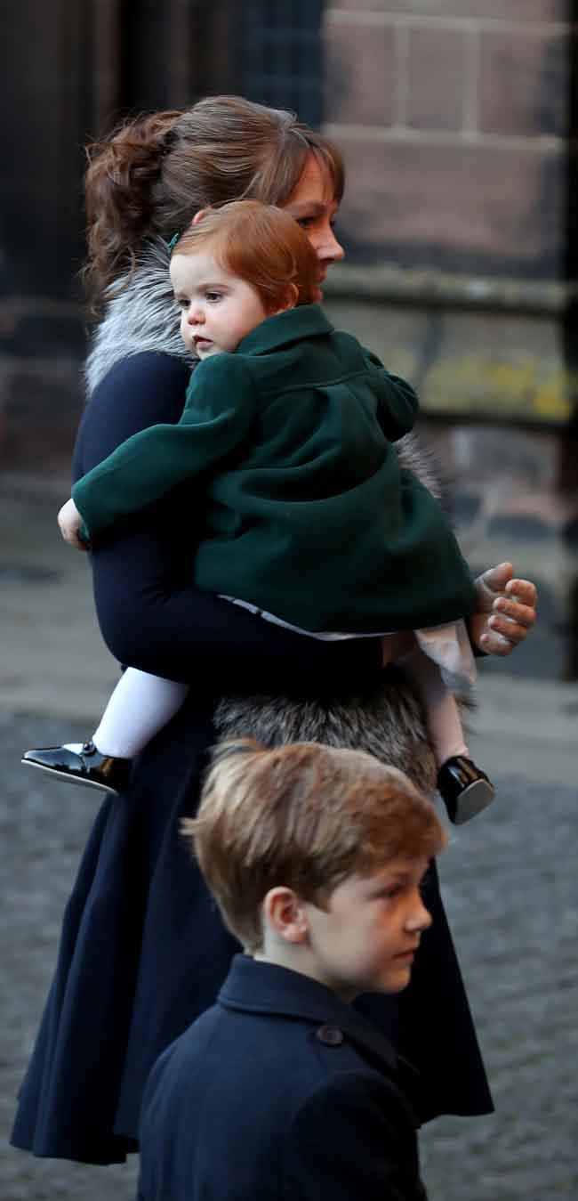 Kate Middleton, abito “riciclato” alla cerimonia funebre. FOTO Kate Middleton, abito “riciclato” alla cerimonia funebre. FOTO