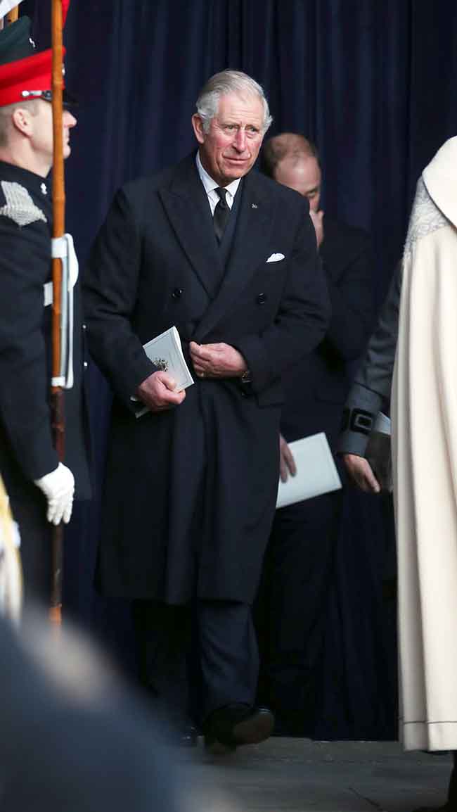 Kate Middleton, abito “riciclato” alla cerimonia funebre. FOTO Kate Middleton, abito “riciclato” alla cerimonia funebre. FOTO