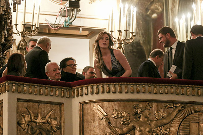 Maria Elena Boschi sexy al San Carlo di Napoli. FOTO