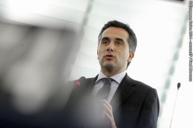 Il referendum visto da Bruxelles. Intervista a Massimiliano Salini (FI)