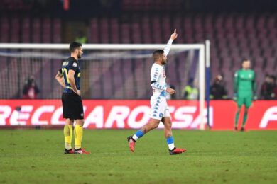 Napoli-Inter 3-0. Insigne e Hamsik affossano Pioli