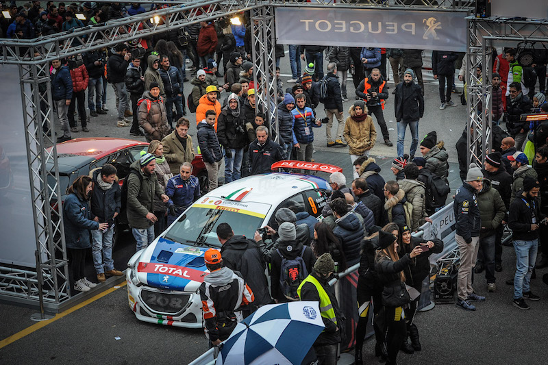Andreucci e la Peugeot 208 T16 vincono il Monza Rally Show 2016 Andreucci e la Peugeot 208 T16 vincono il Monza Rally Show 2016