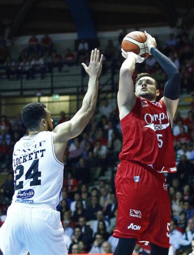 Olimpia Milano, Alesssandro Gentile va in prestito