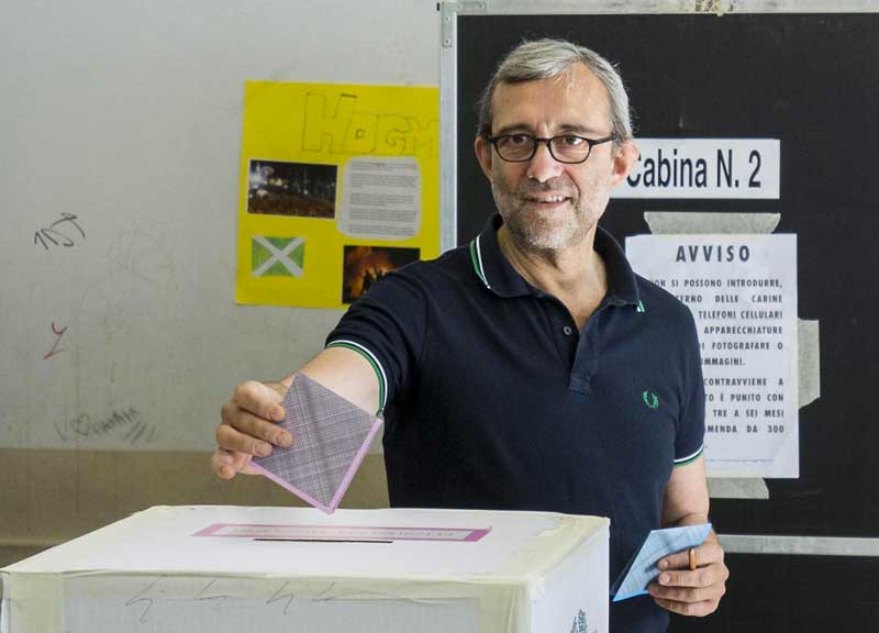 Sì: a Roma Renziani storditi. Stefano Esposito: “Via al ri-collocamento” Sì: a Roma Renziani storditi. Stefano Esposito: “Via al ri-collocamento”