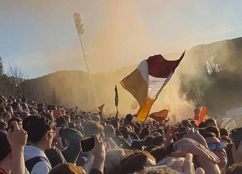 Derby trionfale, la Roma al Tre Fontane. In 3mila per i loro campioni