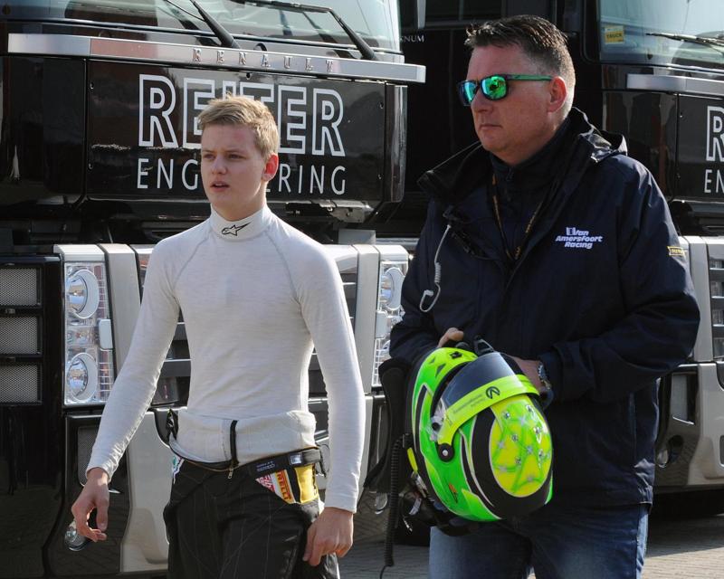 Schumacher, il figlio Mick vicino alla Mercedes