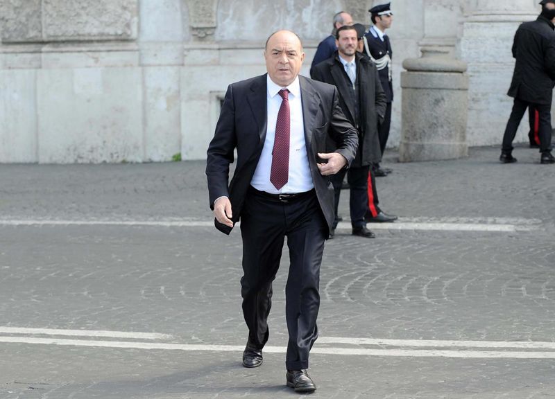 Rifiuti: “Grazie Cerroni”, firmato Pecoraro”. In udienza il Prefetto dimentica