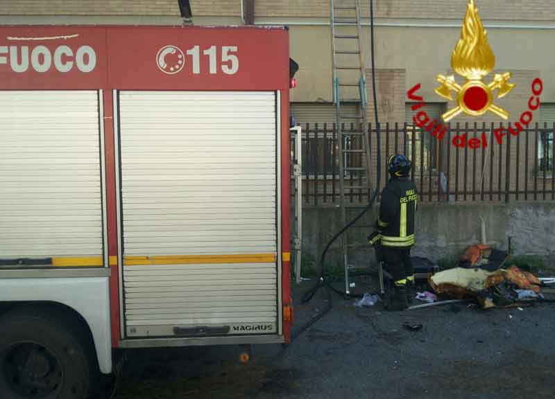 Anziano invalido muore carbonizzato: aveva lasciato accesa una sigaretta Anziano invalido muore carbonizzato: aveva lasciato accesa una sigaretta