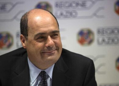 Elezioni all’orizzonte, Zingaretti taglia le tasse e abbassa l’Irpef del Lazio