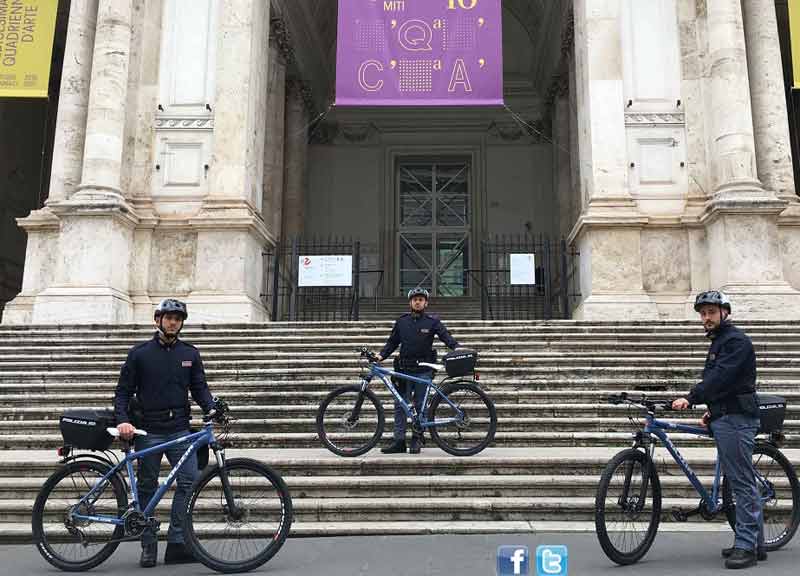 Sicurezza: Natale “sorvegliato” da pattuglie in bici e auto elettriche Sicurezza: Natale “sorvegliato” da pattuglie in bici e auto elettriche