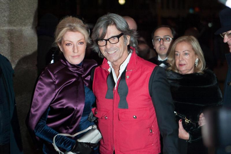 Prima alla Scala, i vip e i loro look: Signorini in tunica, Trump e… FOTO Prima alla Scala, i vip e i loro look: Signorini in tunica, Trump e… FOTO