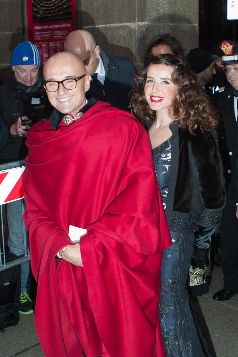 Prima alla Scala, i vip e i loro look: Signorini in tunica, Trump e… FOTO Prima alla Scala, i vip e i loro look: Signorini in tunica, Trump e… FOTO