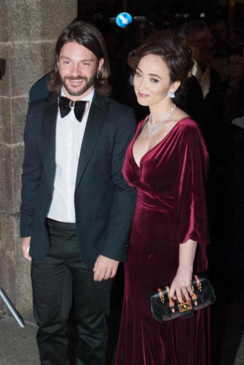 Prima alla Scala, i vip e i loro look: Signorini in tunica, Trump e… FOTO Prima alla Scala, i vip e i loro look: Signorini in tunica, Trump e… FOTO