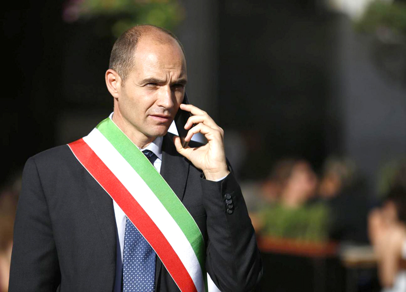 Mamme agli arresti domiciliari in megaville all’Eur: M5S copia il progetto Pd Mamme agli arresti domiciliari in megaville all’Eur: M5S copia il progetto Pd