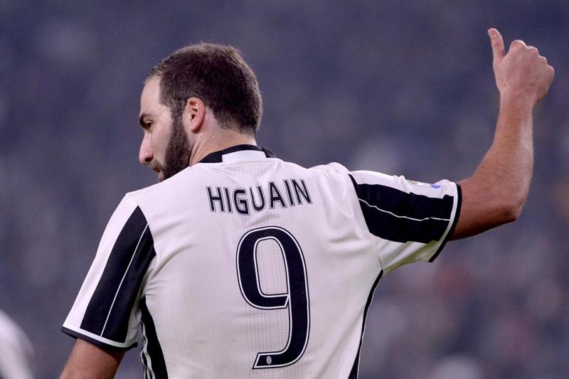Higuain batte Belotti. Alla Juventus il derby della Mole di Torino Higuain batte Belotti. Alla Juventus il derby della Mole di Torino