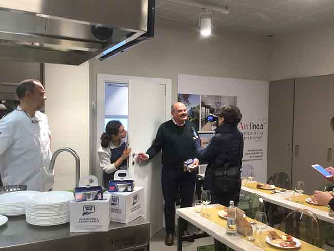 Eataly lancia la bag per portare a casa gli avanzi.Addio sprechi al ristorante