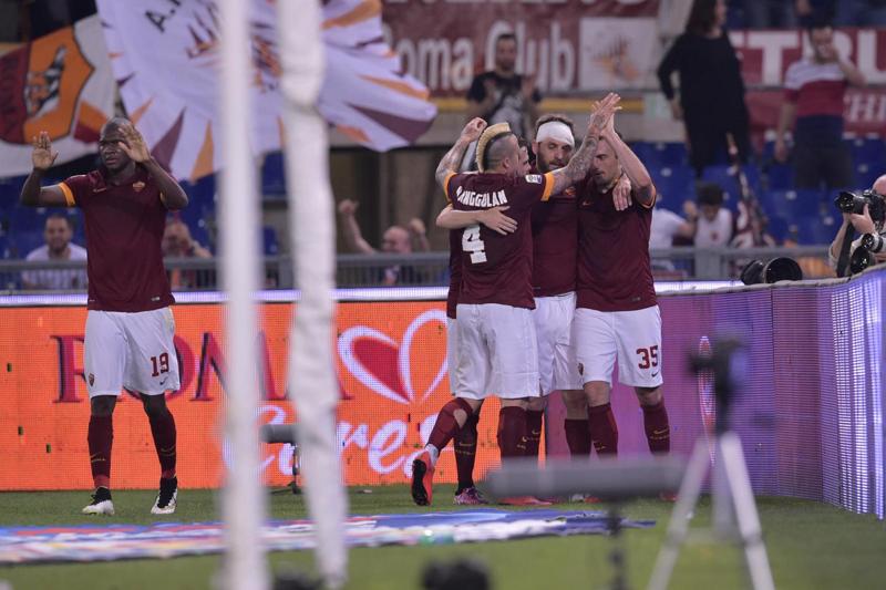 Roma-Milan 1-0. Niang sbaglia un rigore e Nainggolan punisce i rossoneri Roma-Milan 1-0. Niang sbaglia un rigore e Nainggolan punisce i rossoneri
