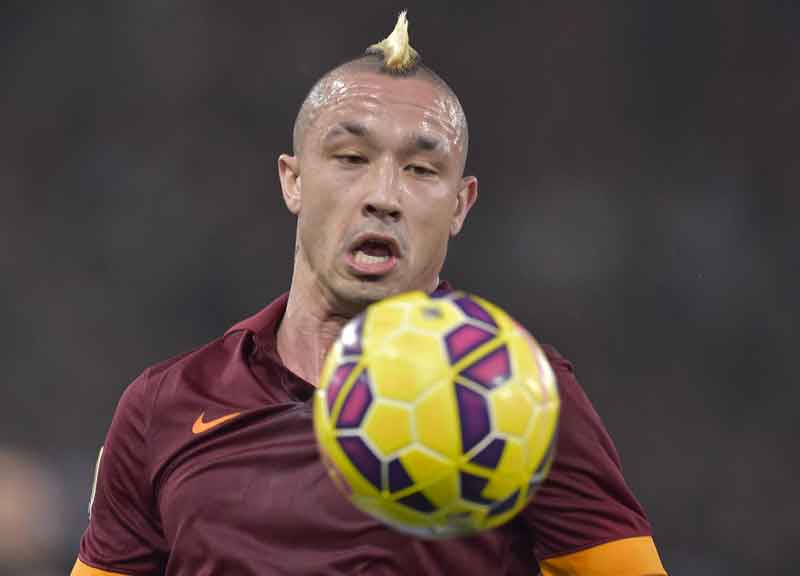 Roma-Milan 1-0. Niang sbaglia un rigore e Nainggolan punisce i rossoneri Roma-Milan 1-0. Niang sbaglia un rigore e Nainggolan punisce i rossoneri