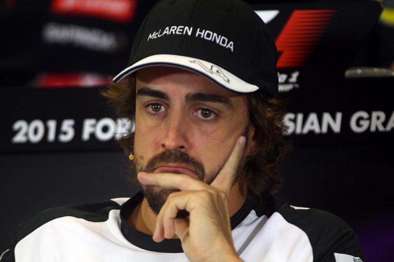 Mercedes, Alonso si chiama fuori: “Voglio vincere in McLaren” Mercedes, Alonso si chiama fuori: “Voglio vincere in McLaren”