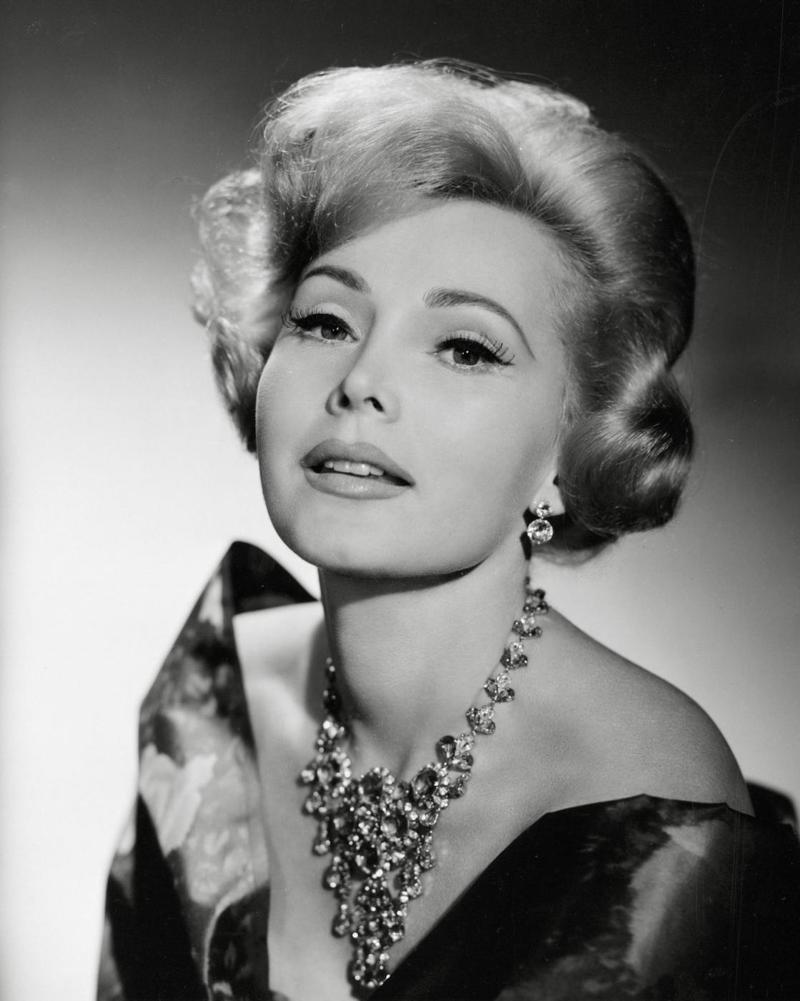 Addio a Zsa Zsa Gabor, è morta la leggenda di Hollywood a 99 anni