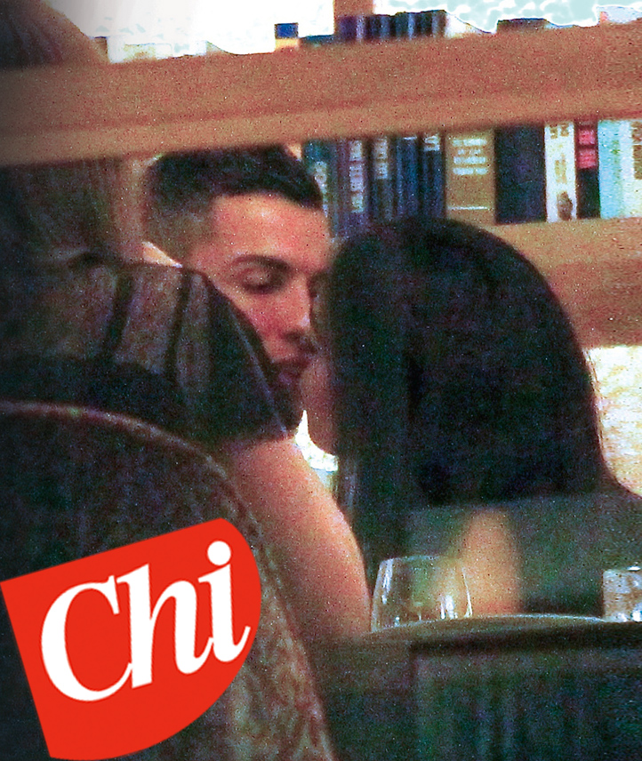 Cristiano Ronaldo e Georgina Rodriguez, il bacio dell’amore. Foto Cristiano Ronaldo e Georgina Rodriguez, il bacio dell’amore. Foto