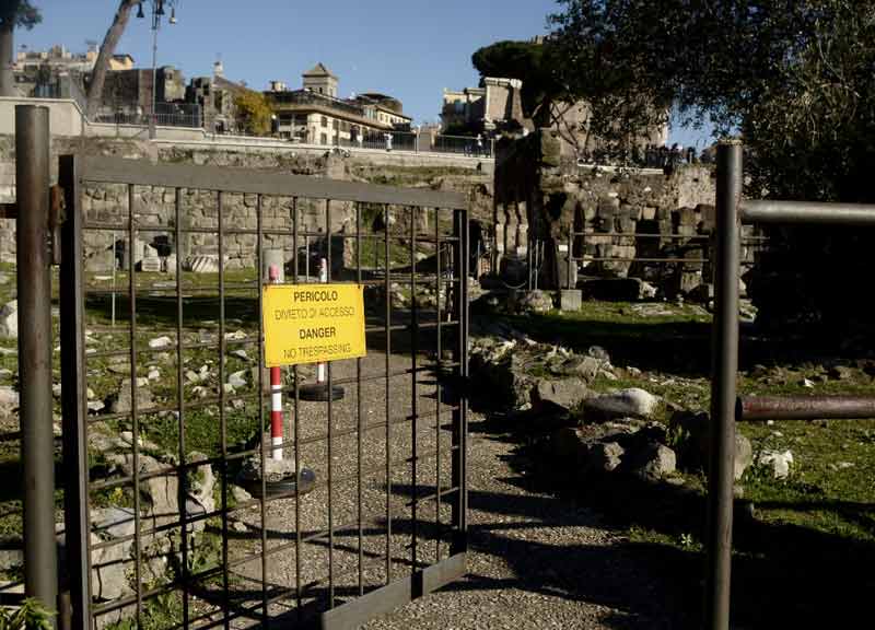 Capodanno, Roma si riconsola con i “cocci”. I Fori non tradiscono mai Capodanno, Roma si riconsola con i “cocci”. I Fori non tradiscono mai