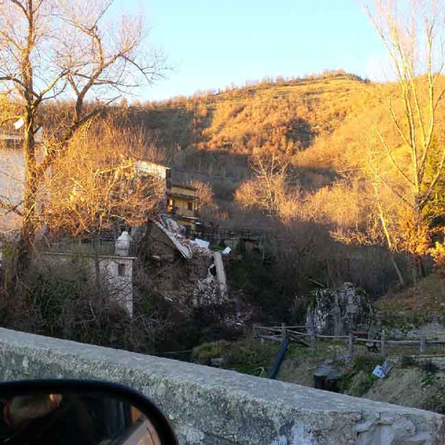 Amatrice, “ritardi clamorosi nella ricostruzione post terremoto”. Reportage