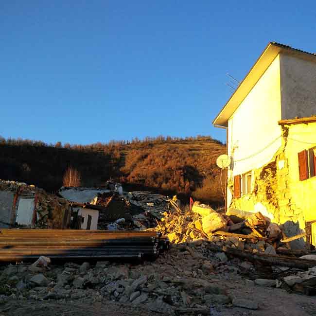 Amatrice, “ritardi clamorosi nella ricostruzione post terremoto”. Reportage