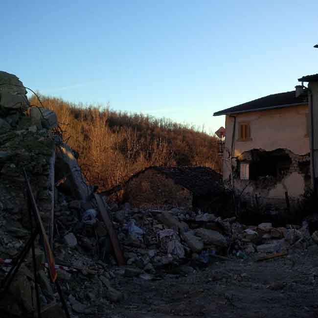Amatrice, “ritardi clamorosi nella ricostruzione post terremoto”. Reportage