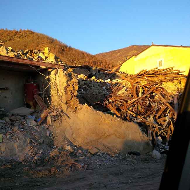 Amatrice, “ritardi clamorosi nella ricostruzione post terremoto”. Reportage