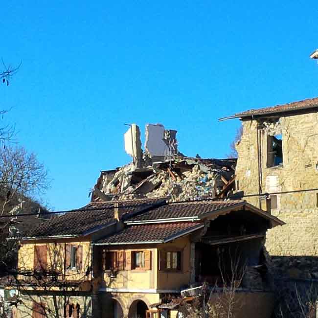 Amatrice, “ritardi clamorosi nella ricostruzione post terremoto”. Reportage