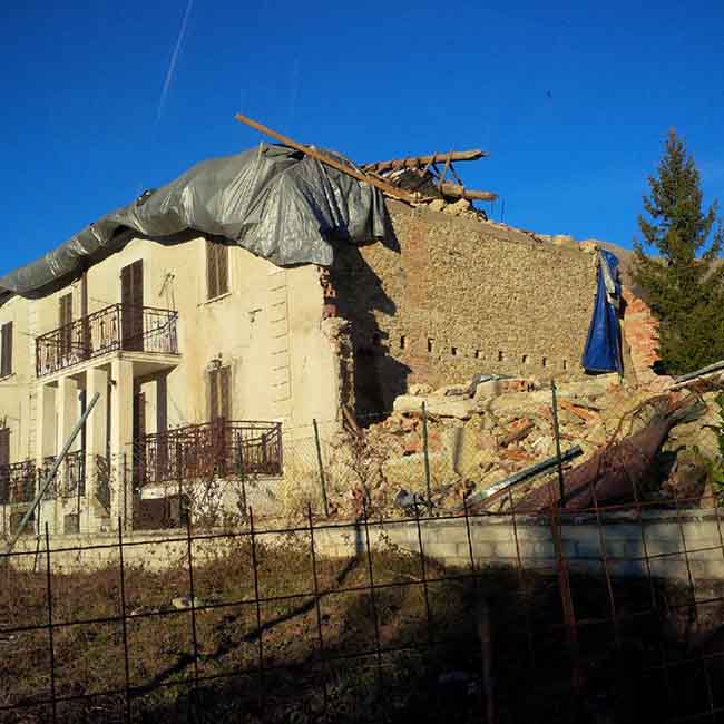 Amatrice, “ritardi clamorosi nella ricostruzione post terremoto”. Reportage