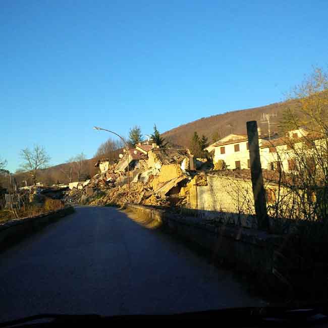 Amatrice, “ritardi clamorosi nella ricostruzione post terremoto”. Reportage