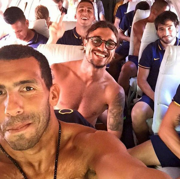 Tevez va in Cina allo Shanghai Shenua, è ufficiale. Stipendio record mondiale Tevez va in Cina allo Shanghai Shenua, è ufficiale. Stipendio record mondiale