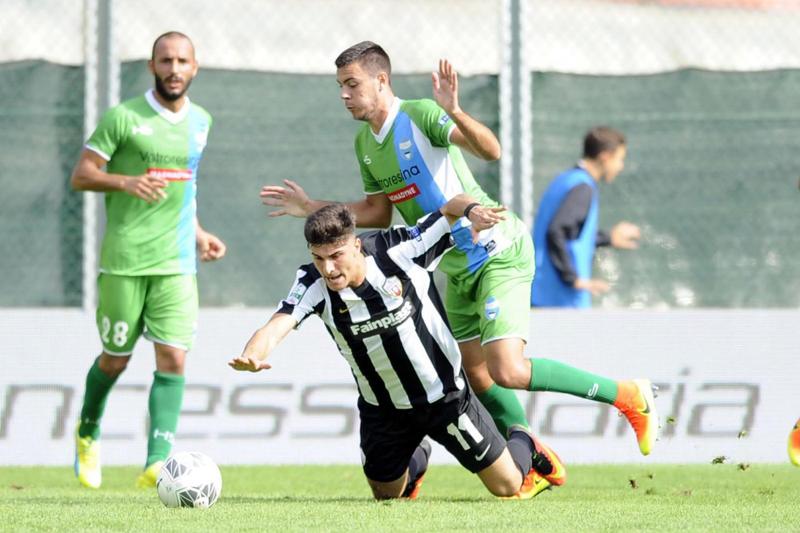 Milan, Galliani su Orsolini ma i cinesi bocciano il talento dell’Ascoli Milan, Galliani su Orsolini ma i cinesi bocciano il talento dell’Ascoli