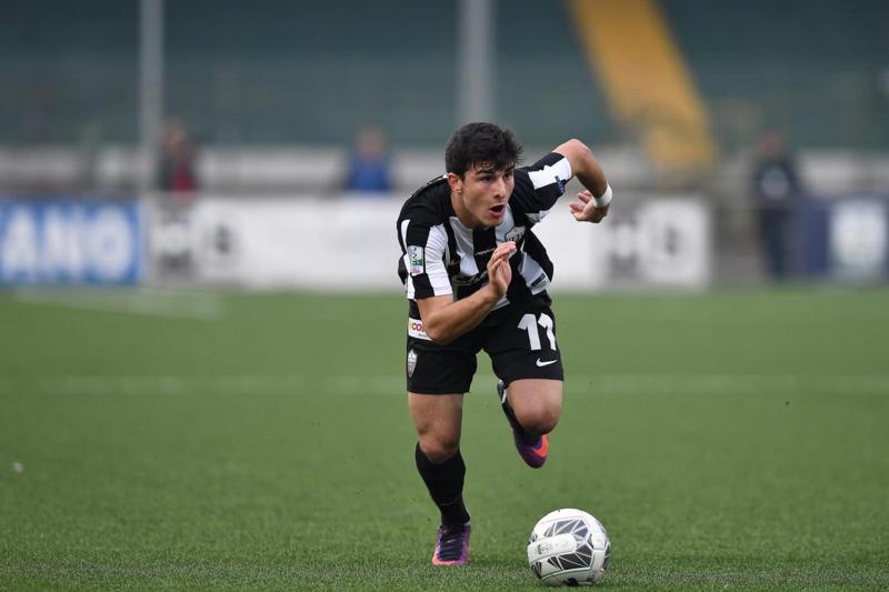 Milan, Galliani su Orsolini ma i cinesi bocciano il talento dell’Ascoli Milan, Galliani su Orsolini ma i cinesi bocciano il talento dell’Ascoli