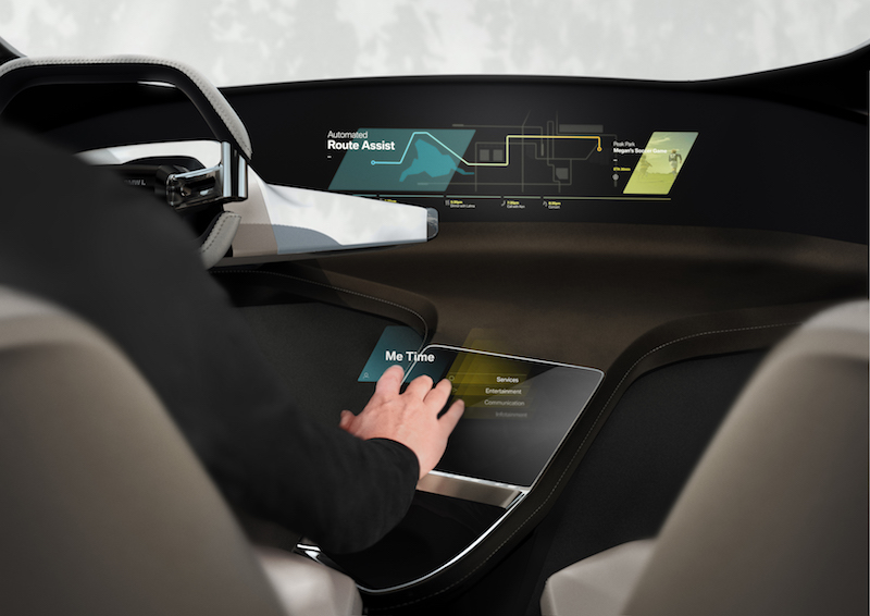 BMW HoloActive: ologrammi e guida autonoma sono una realtà BMW HoloActive: ologrammi e guida autonoma sono una realtà
