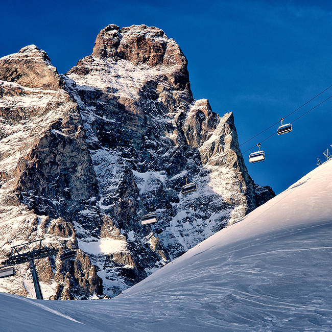 Cervinia, sfilata dei San Bernardo Cervinia, sfilata dei San Bernardo