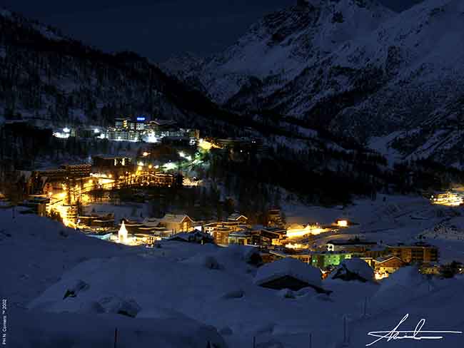 Cervinia, sfilata dei San Bernardo Cervinia, sfilata dei San Bernardo