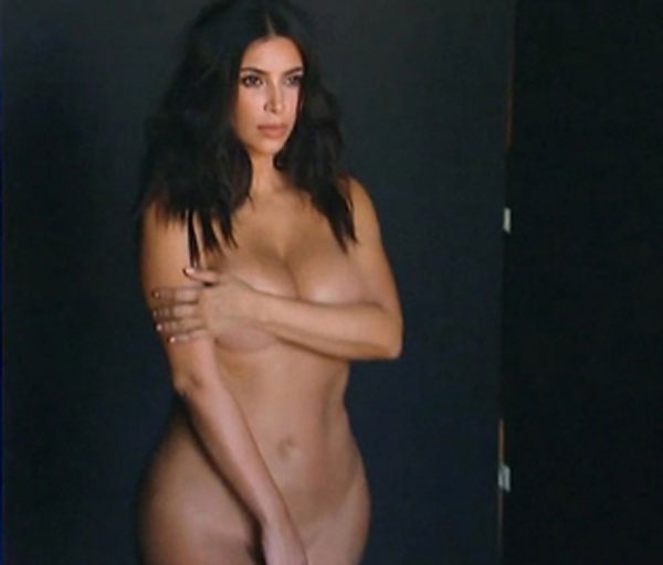 Francia, furto a Kim Kardashian. Retata a Parigi. Arrestate 15 persone Francia, furto a Kim Kardashian. Retata a Parigi. Arrestate 15 persone