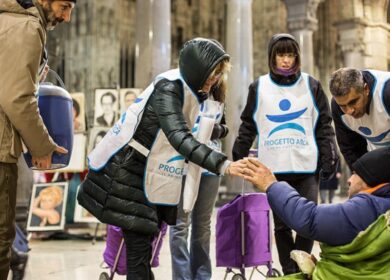 Senzatetto a Milano, i centri di accoglienza H24 di Progetto Arca