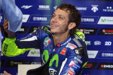 Valentino Rossi va fuoripista: incidente a Madonna di Campiglio
