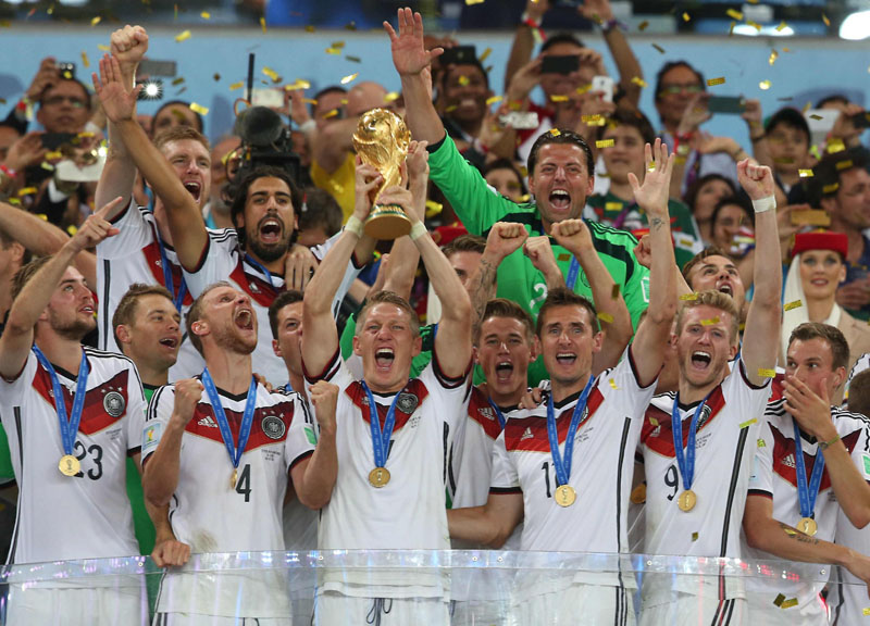 Fifa, Mondiale di calcio a 48 squadre: un business da 630 milioni. Ma è guerra Fifa, Mondiale di calcio a 48 squadre: un business da 630 milioni. Ma è guerra
