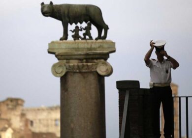 “Vietato parlare coi giornalisti”. Al Comune di Roma dipendenti “virtuosi”