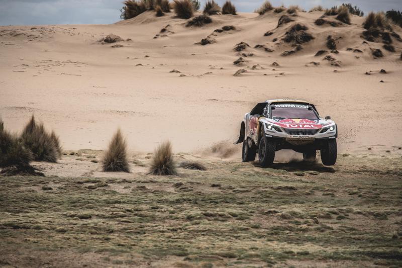 Dakar2017  tripletta Peugeot  nella tappa marathon