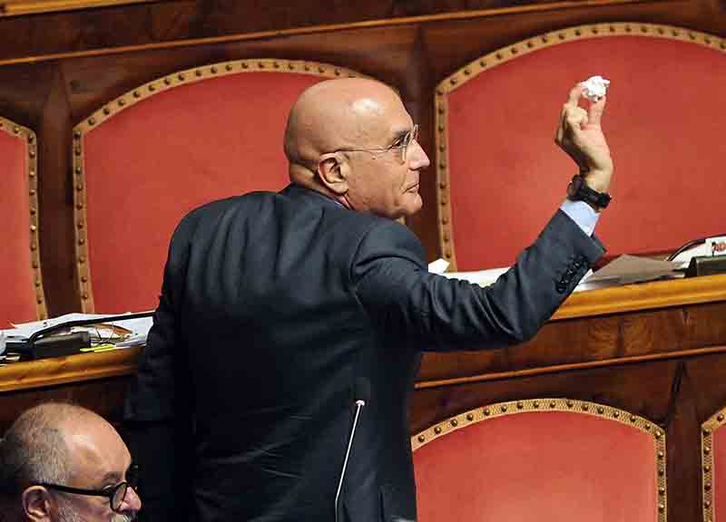 Lite giudiziaria con Robledo, sì del Senato all’immunità per Albertini Lite giudiziaria con Robledo, sì del Senato all’immunità per Albertini