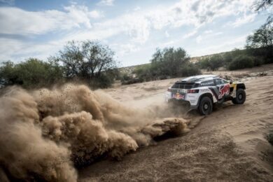 Dakar2017: Duello in casa Peugeot